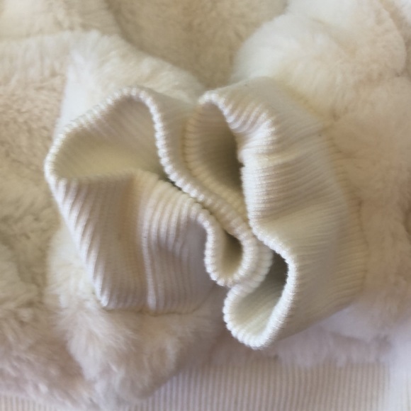 EUC- ⛄️❄️ Disney Frozen II White Zip Up Sweater - Picture 7 of 8